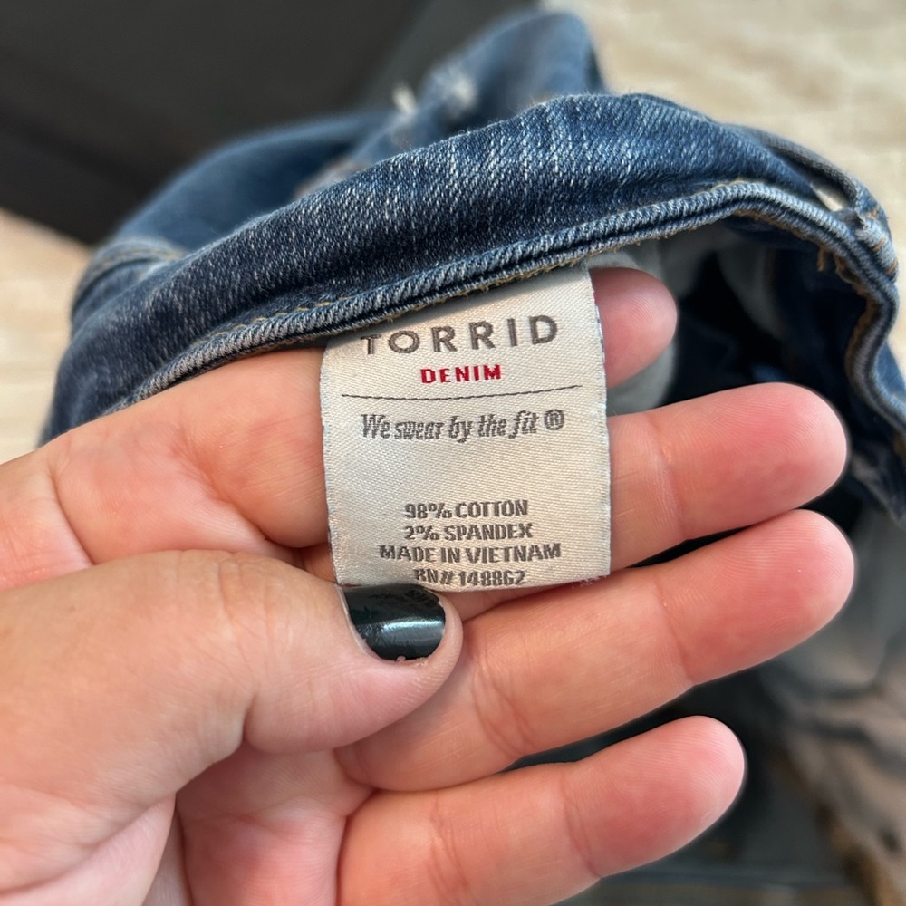 Torrid Jeans - Picture 8 of 9